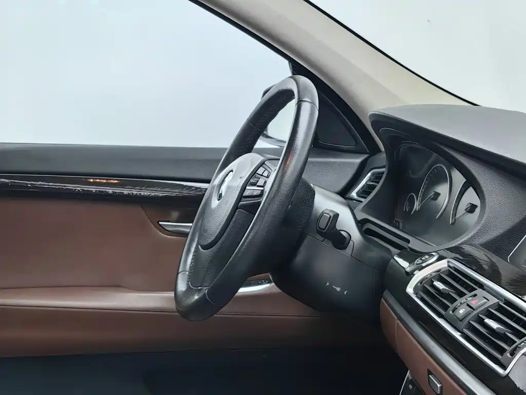 Photo 22 - BMW 5 Series GT
