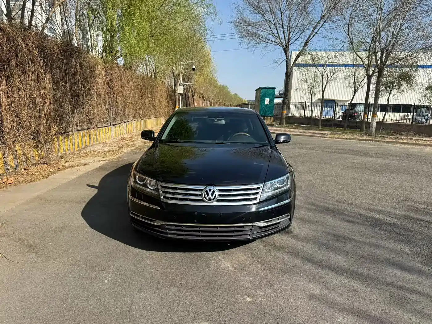 Volkswagen Phaeton 2011 3.6L V6 5-seat Extended Business Edition фото 2