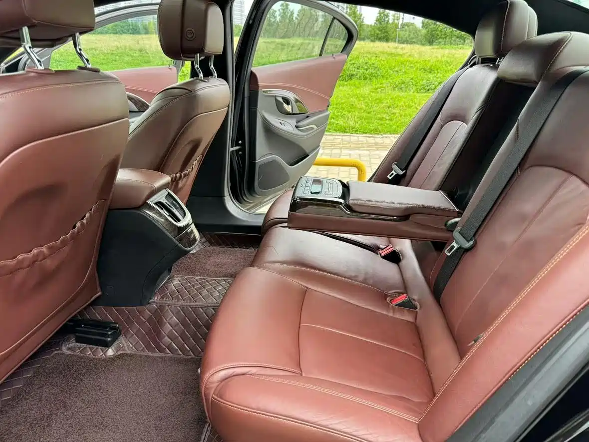 Фото 8 - Buick LaCrosse