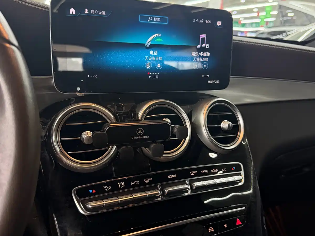 Mercedes-Benz GLC 2020 Facelift GLC 260 L 4MATIC Dynamic фото 5