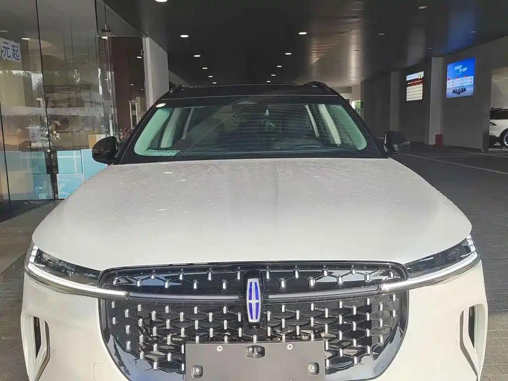 Lincoln Nautilus 2026 2025 2.0T AWD Premium Hybrid
