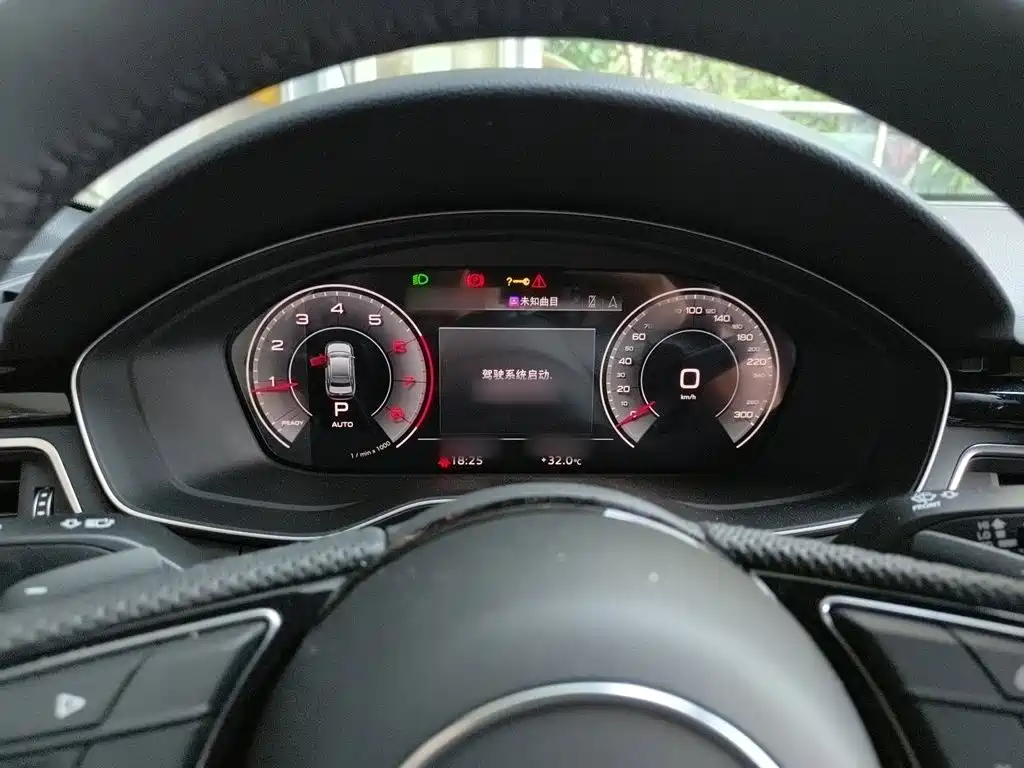 Audi A4L 2025 2024 40 TFSI Luxury Dynamic