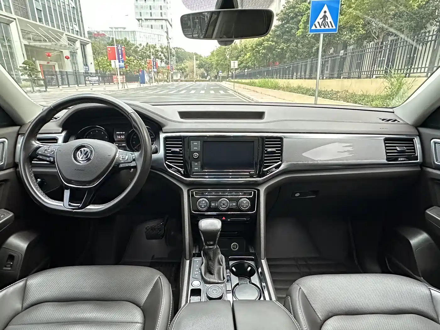 Volkswagen Teramont 2019 530 V6 4WD Luxury Edition China VI фото 12