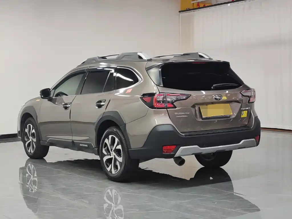 Фото 4 - Subaru Outback