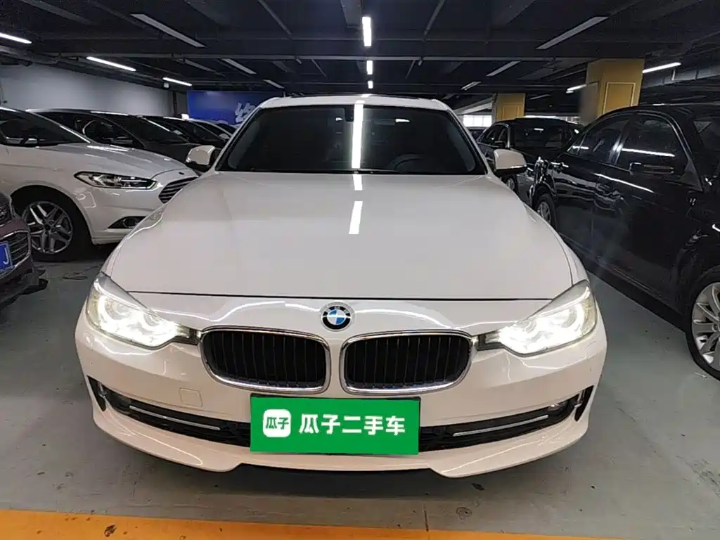 Фото 3 - BMW 3 Series