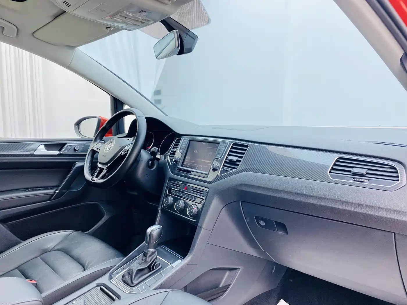 Volkswagen Golf Sportsvan 2016 230TSI Automatic Luxury фото 14
