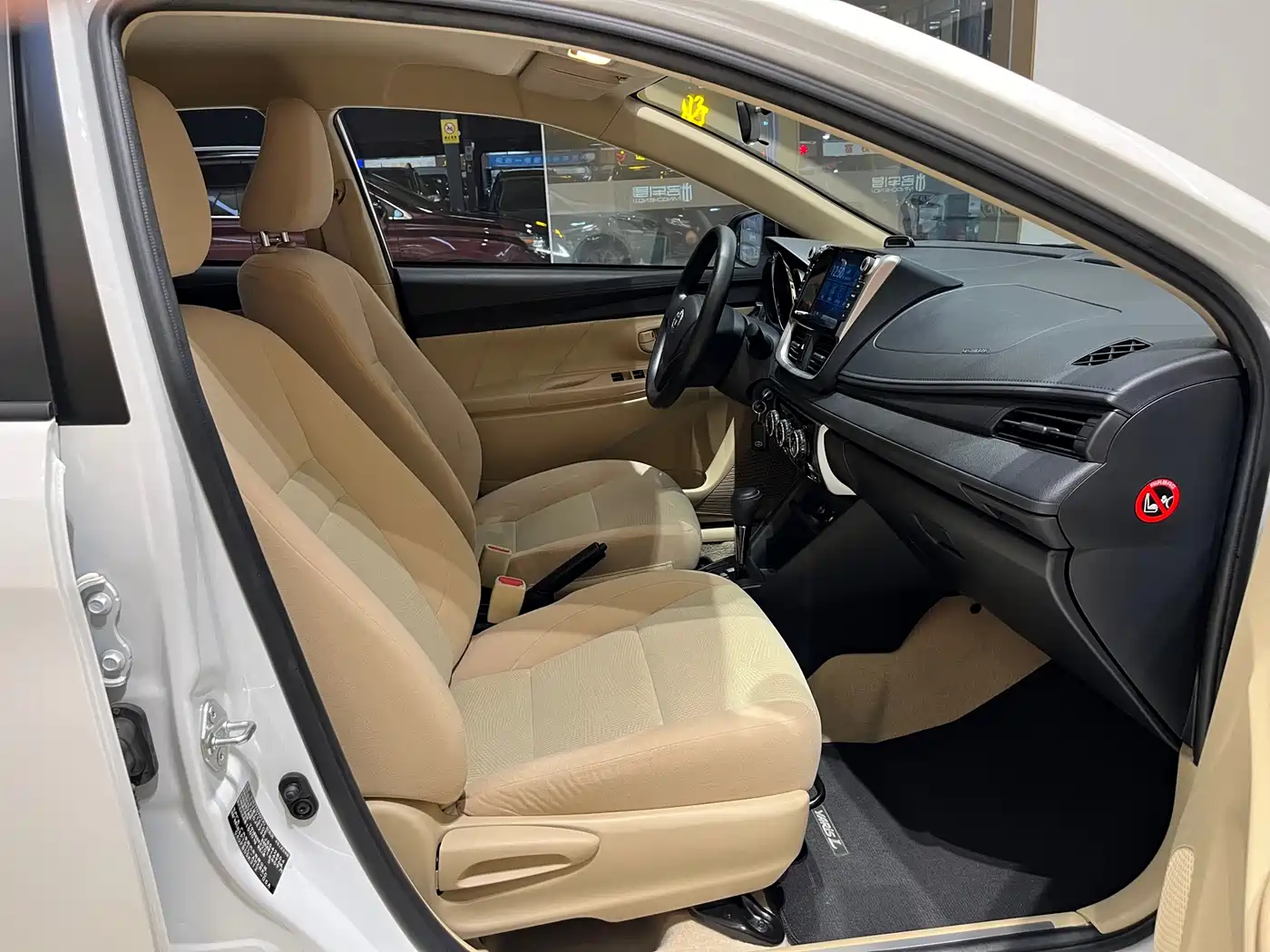 Toyota YARiS L Zhi Xuan 2018 1.5E CVT Champion Limited Edition фото 11