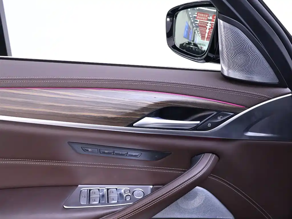 BMW 5 Series 2020 Model 530Li Executive Luxury Package фото 17