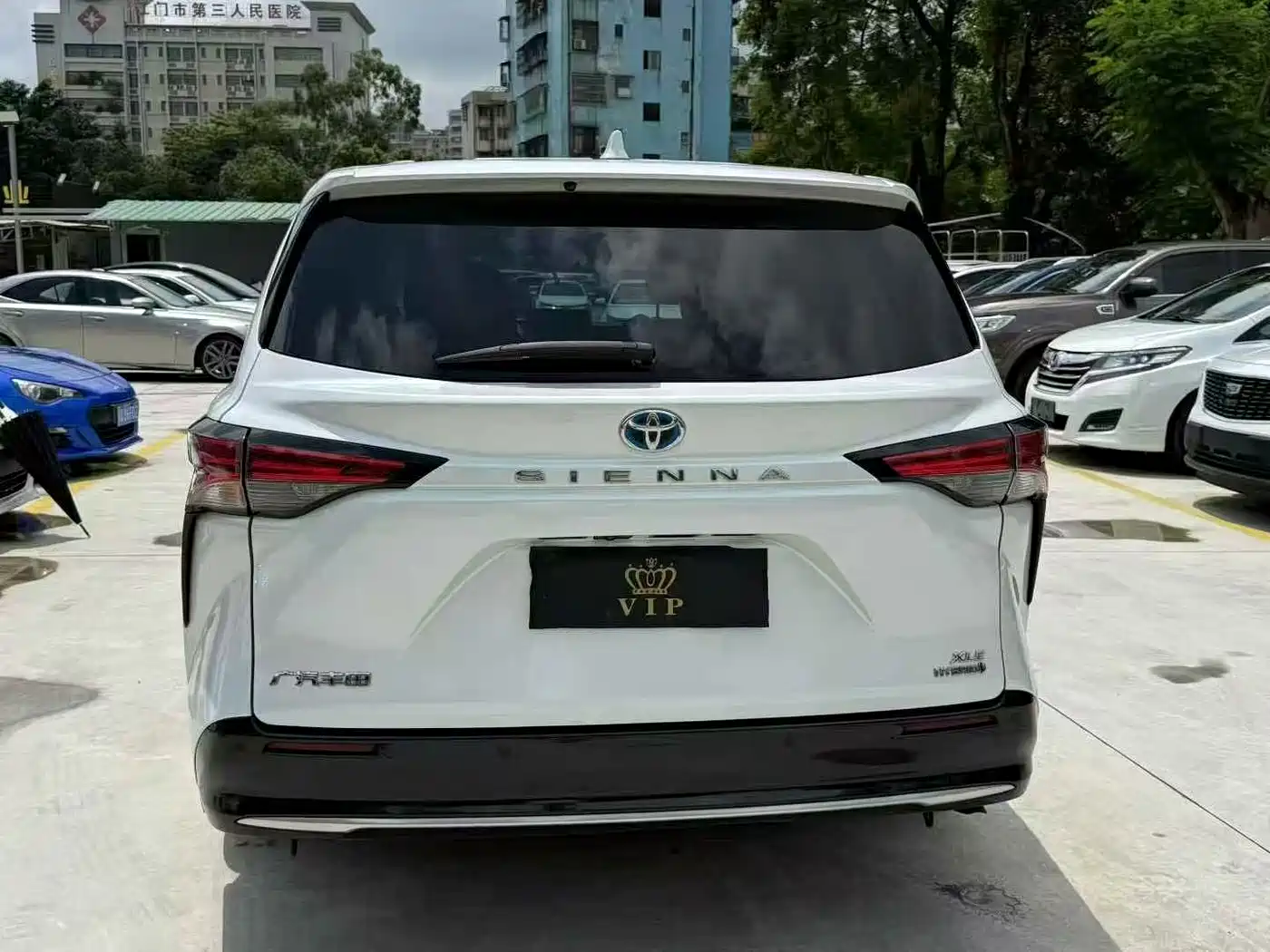 Фото 5 - Toyota Sienna