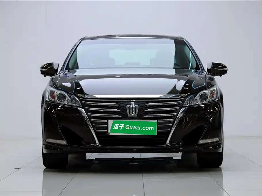 Toyota Crown 2017 2.0T Sport Edition фото 21