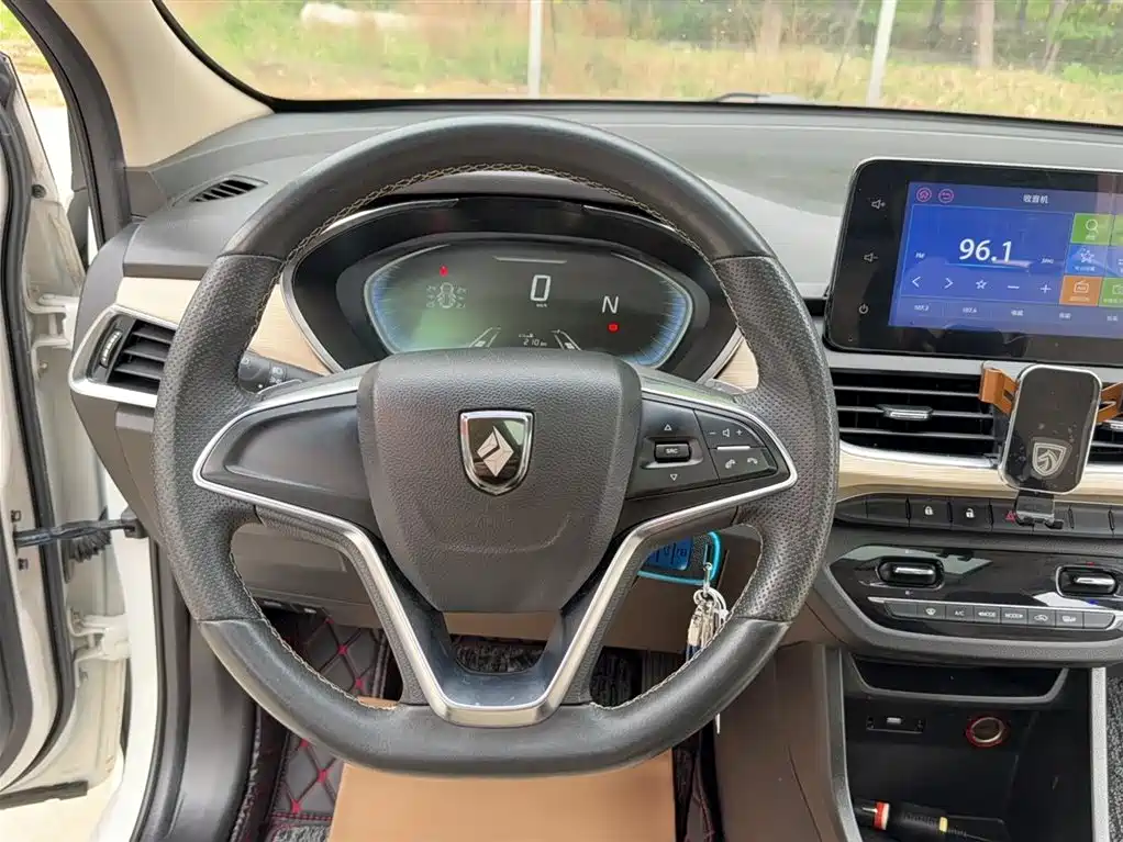 Baojun 360 2019 2018 1.5L Automatic Luxury (China V)