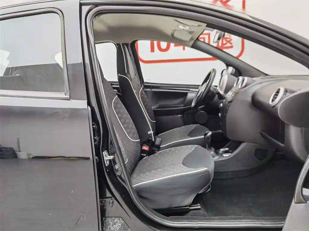 BYD F0 2015 1.0L AMT Xuan Cool Edition фото 23