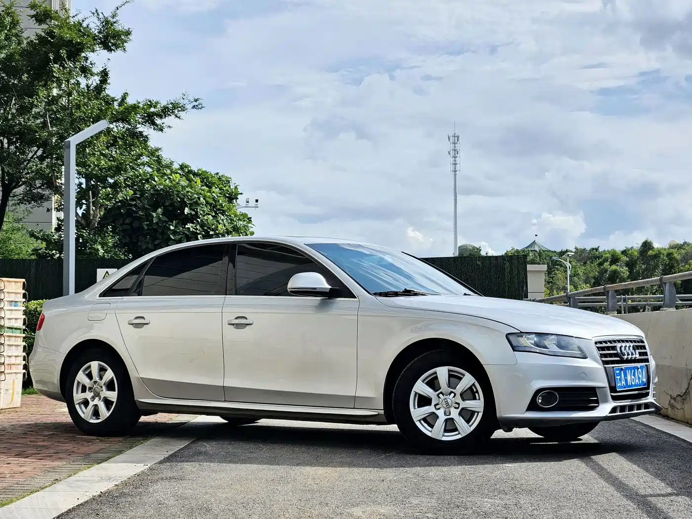 Фото 3 - Audi A4L