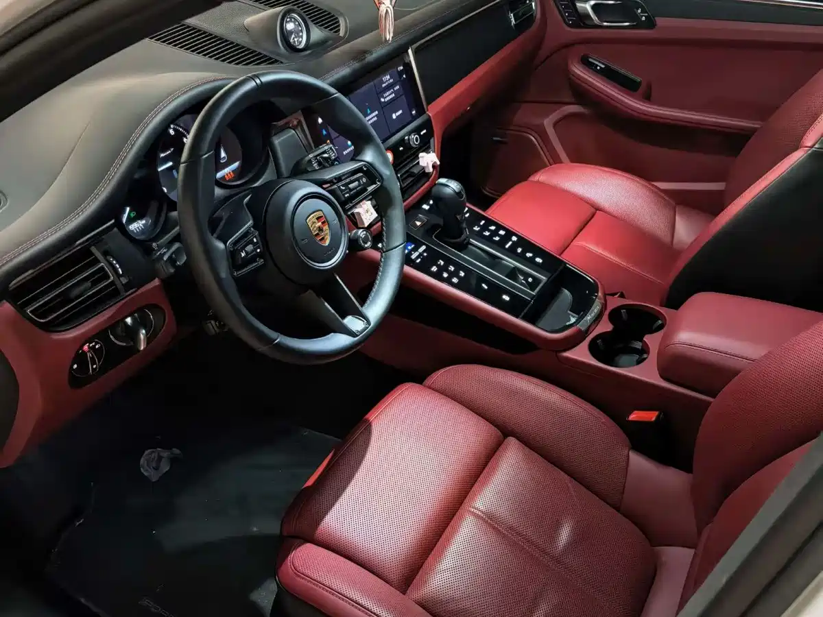 Фото 3 - Porsche Macan