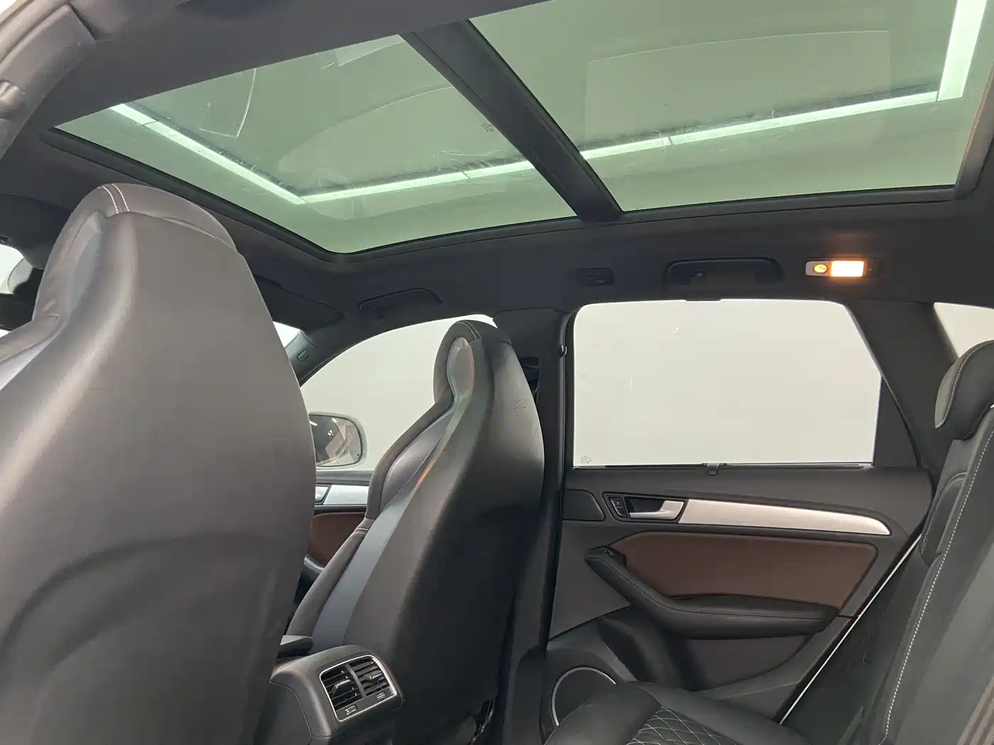 Audi SQ5 2014 SQ5 3.0 TFSI quattro фото 15
