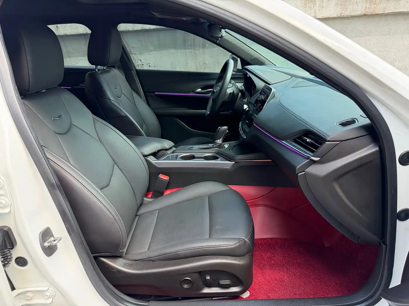 Cadillac CT4 2023 2022 28T Luxury Model