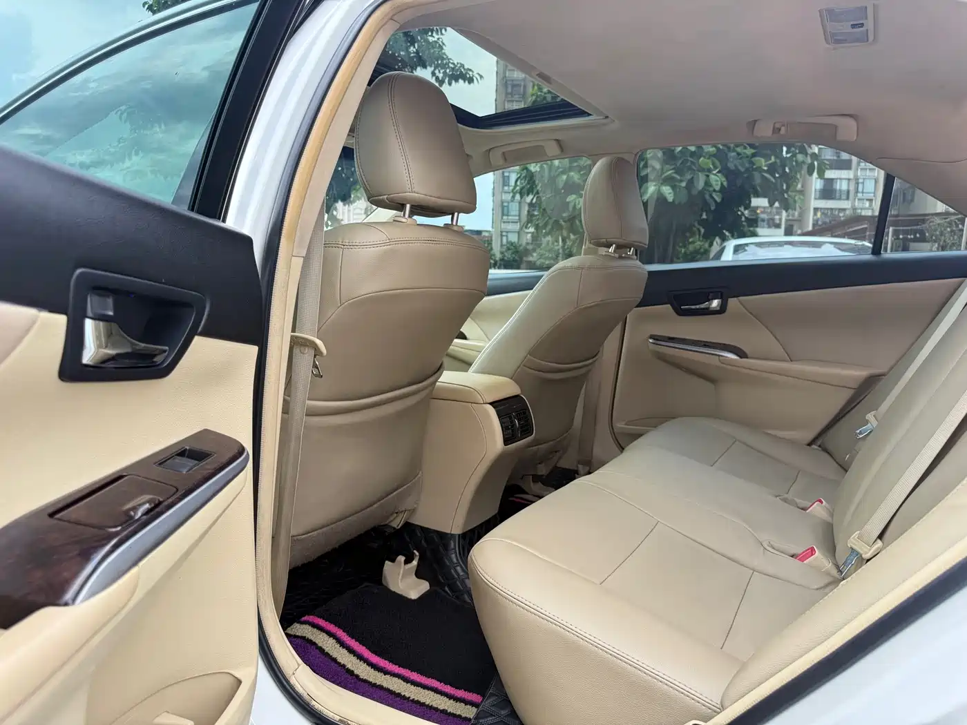 Toyota Camry 2016 2.0E 10th Anniversary Elite Edition фото 5