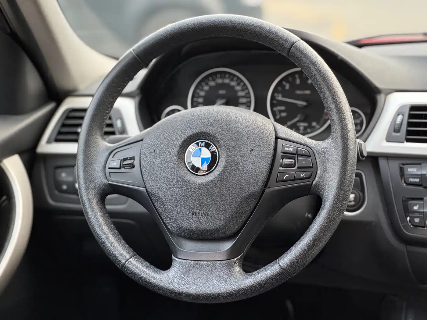 BMW 3 Series 2014 320i Fashion фото 14