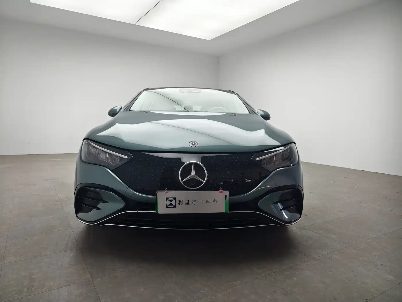 Mercedes-Benz EQE 2025 2025 Model 500 4MATIC Luxury Edition
