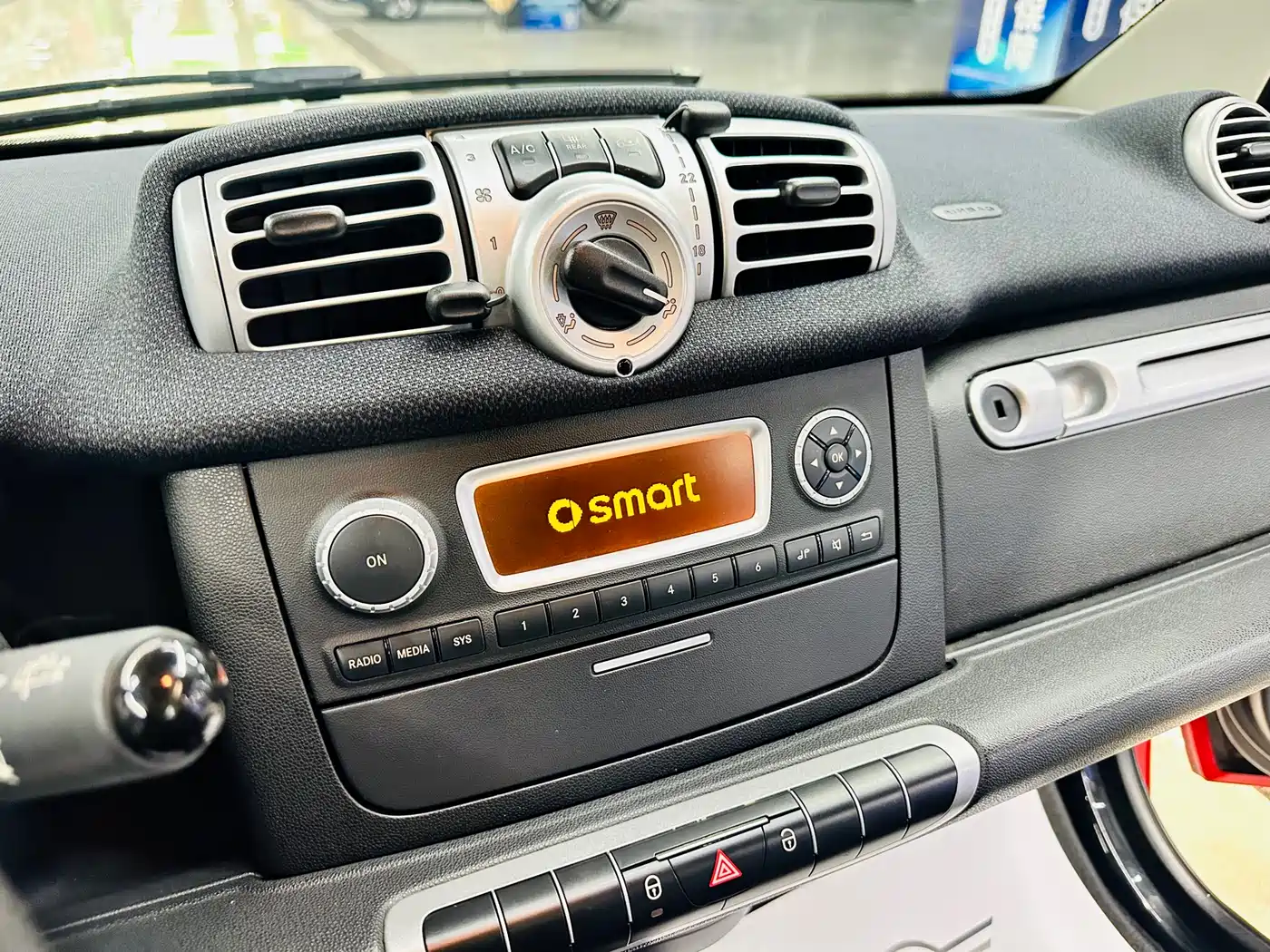 smart fortwo 2013 2013 1.0 MHD New Year Special Edition