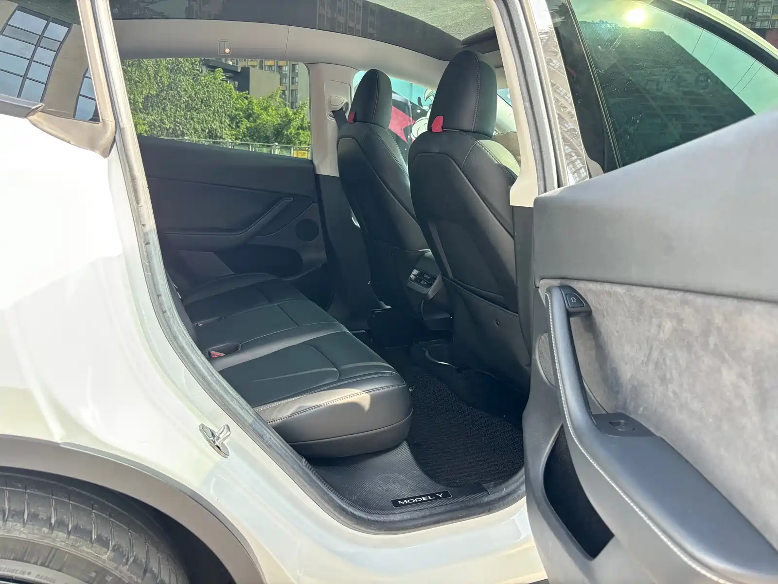 Фото 14 - Tesla Model Y