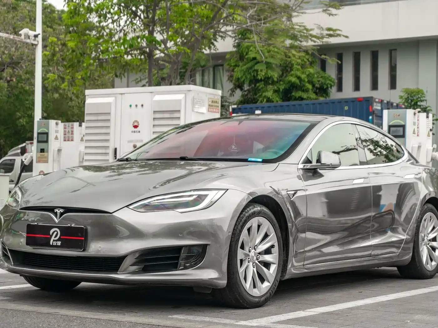 TESLA MODEL S