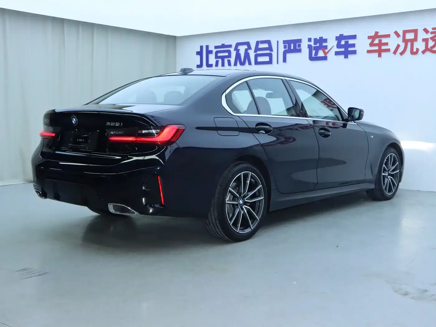 BMW 3 Series 2025 325i M Sport Package фото 26