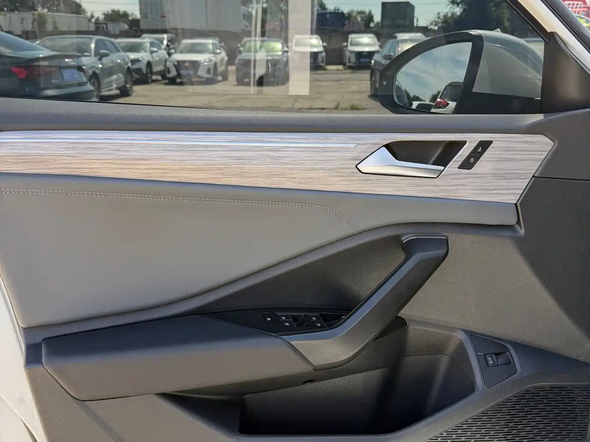Volkswagen Sagitar, миниатюра 6
