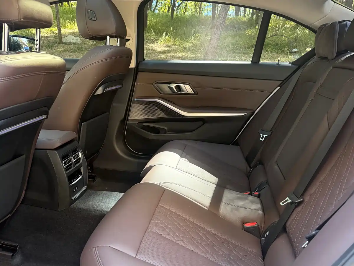 BMW 3 Series 2022 325Li M Sport Package фото 5