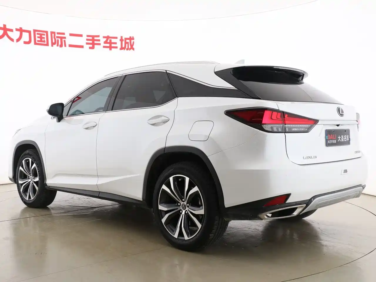 Lexus RX 2020 Facelift 300 AWD Elegance Edition фото 16