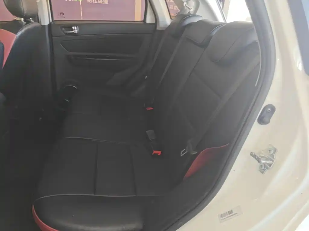 BAIC Changhe Q25 2016 2016 1.5L Automatic Le Hui Edition