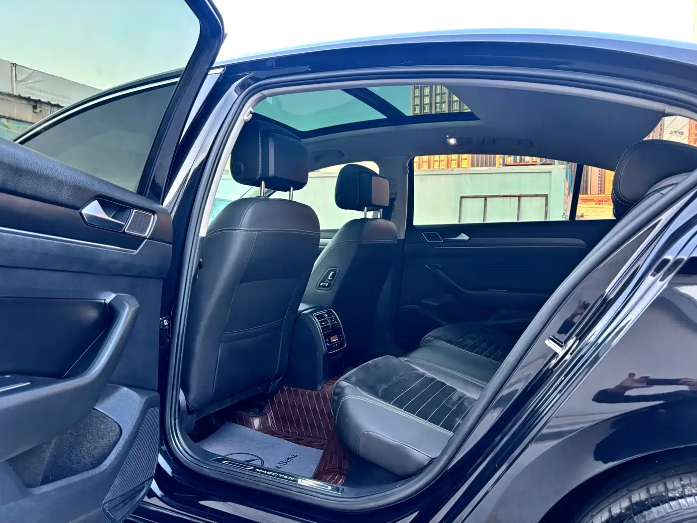 Volkswagen Magotan 2020 330TSI DSG Luxury фото 10