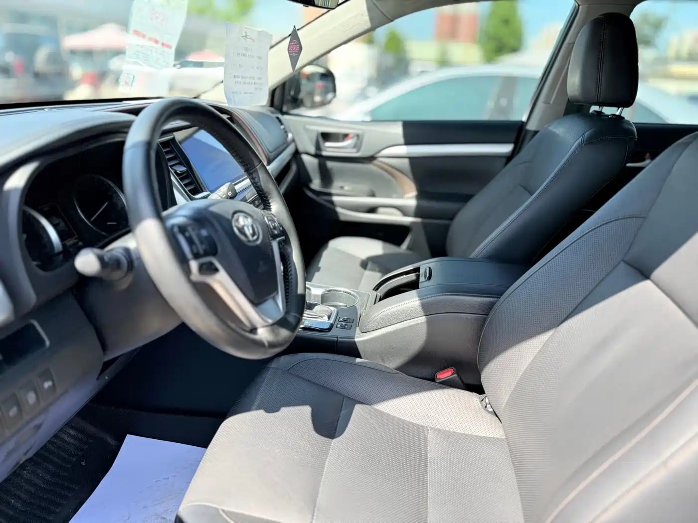 TOYOTA HIGHLANDER
