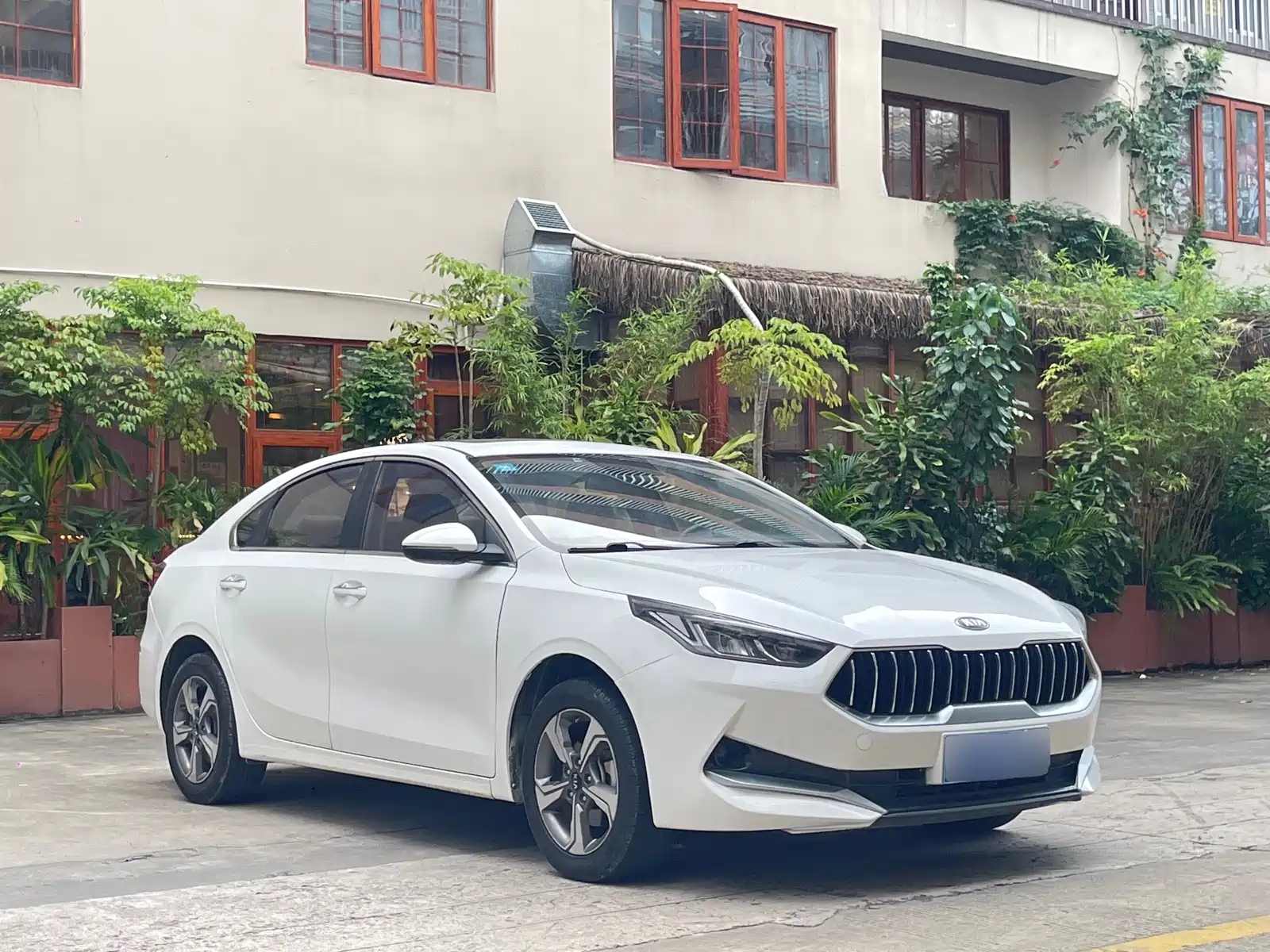 Photo 3 - Kia K3