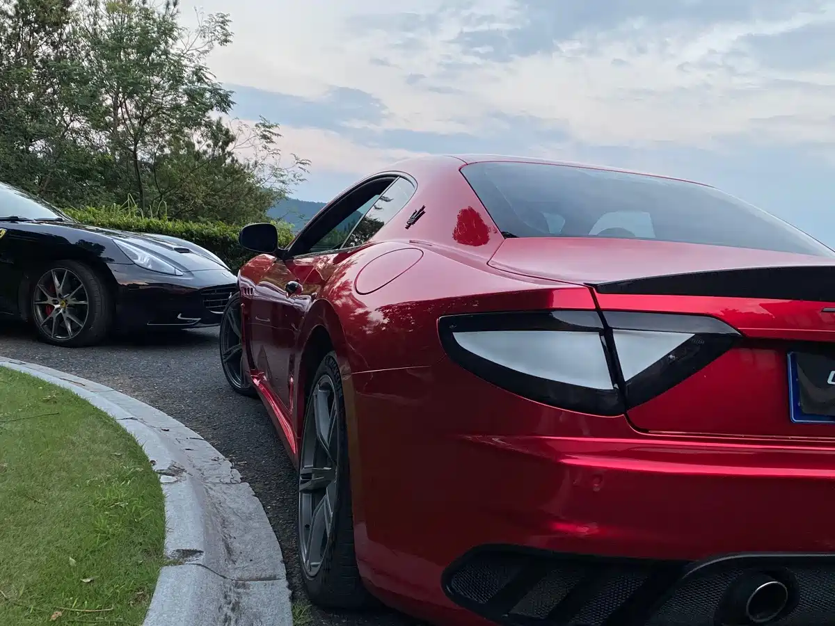 Фото 4 - Maserati GranTurismo