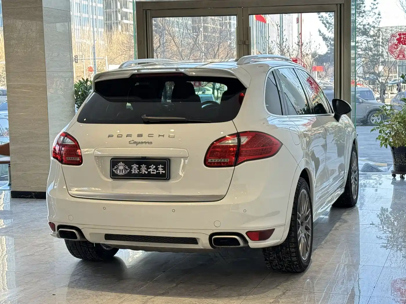 Porsche Cayenne 2014 Cayenne Platinum Edition 3.0T фото 20