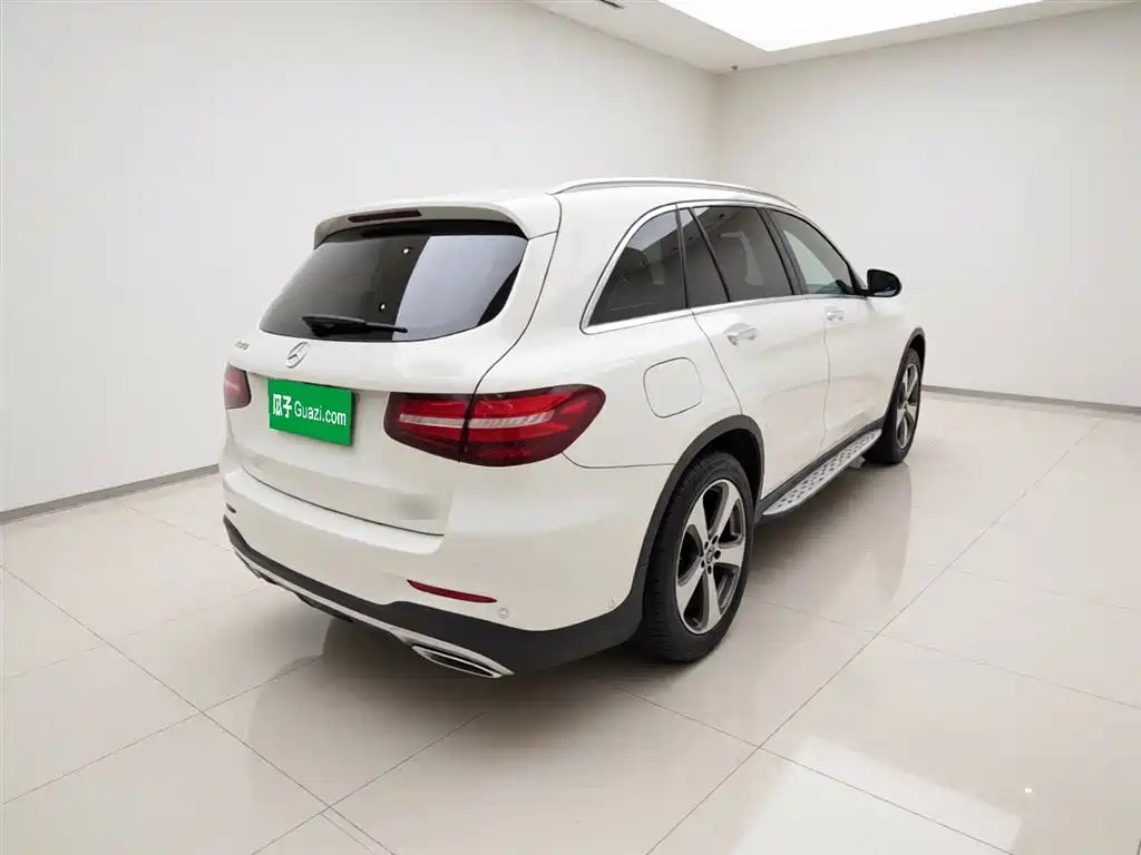 Mercedes-Benz GLC 2017 GLC 260 4MATIC Luxury фото 4
