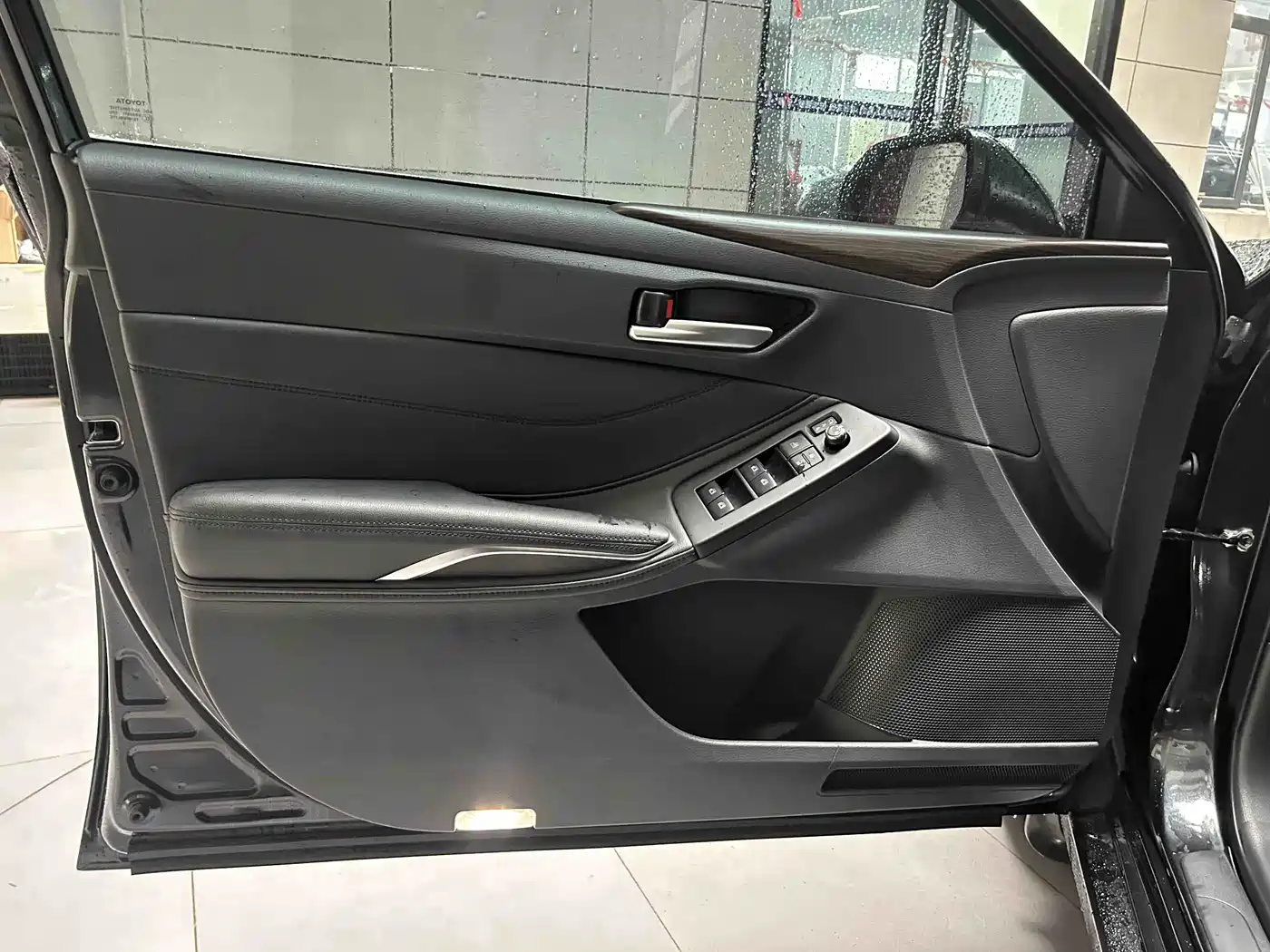 Toyota Avalon 2023 2.0L Premium Selection фото 18