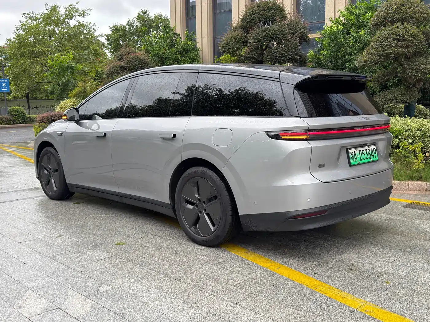 Li Auto Li i8 2025 2025 Standard Edition