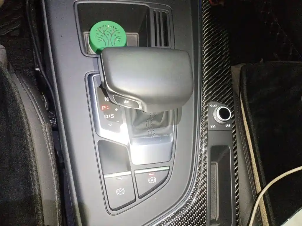 Audi A4L 2020 45 TFSI quattro Premium Dynamic фото 10
