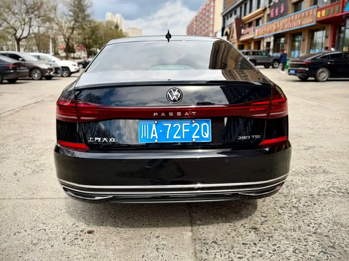Volkswagen Passat 2022 280TSI Business Edition фото 4