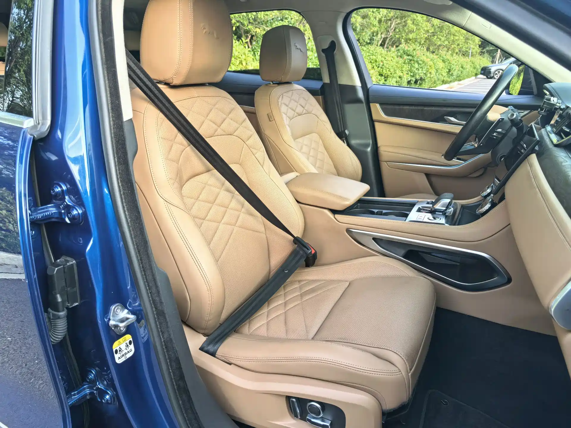 Фото 12 - Jaguar F-PACE