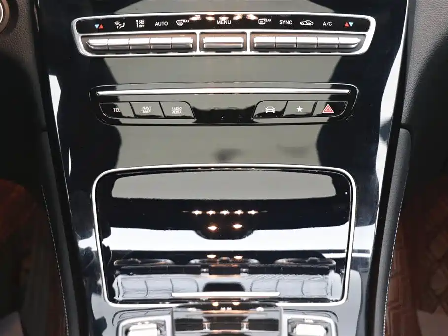 Mercedes-Benz GLC 2021 GLC 260 L 4MATIC Sporty фото 20