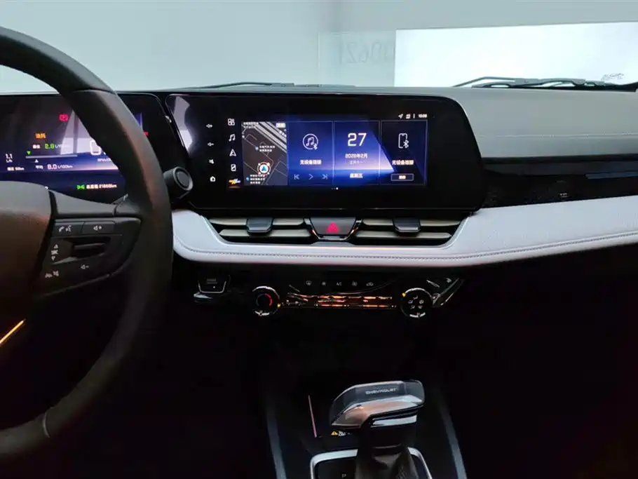 CHEVROLET CRUZE