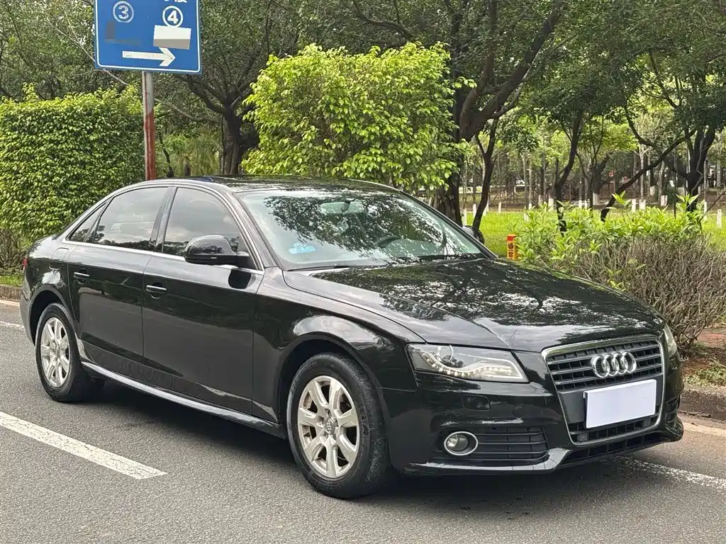 Audi A4L 2012 2.0 TFSI Automatic Technology фото 3