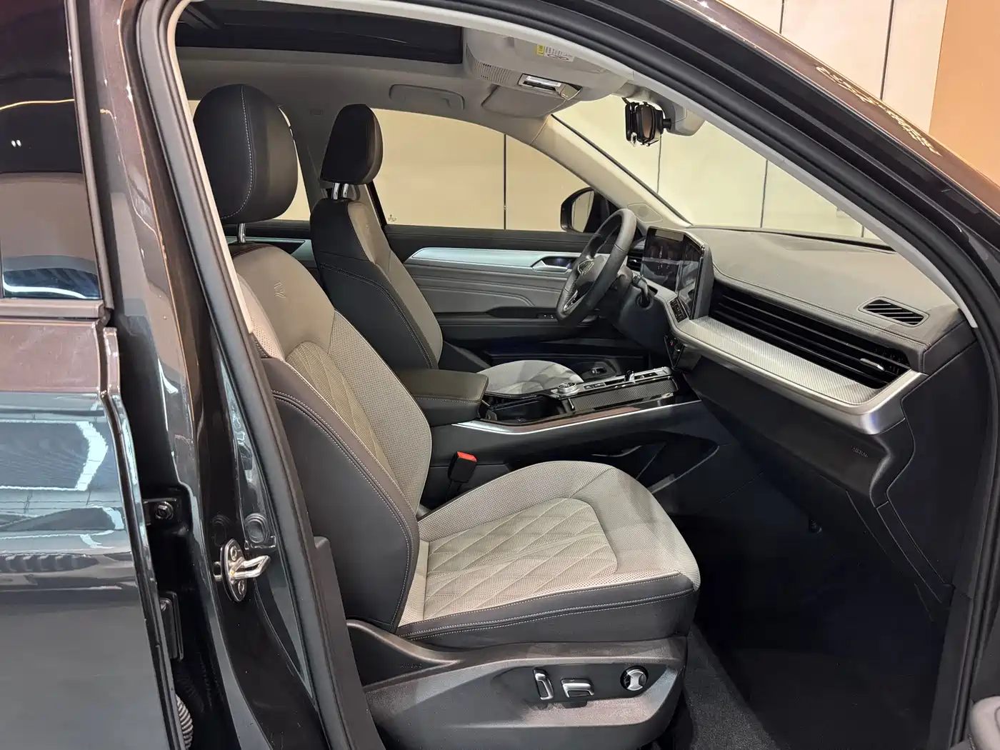 Volkswagen Talagon 2023 380TSI 4WD R-Line Touring Edition фото 11