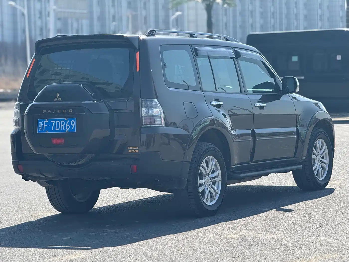 Mitsubishi Pajero (Import) 2018 3.0L Automatic Premium Edition фото 5