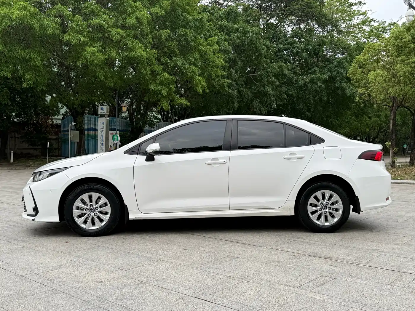 Toyota Corolla 2021 1.2T S-CVT Pioneer Edition фото 10
