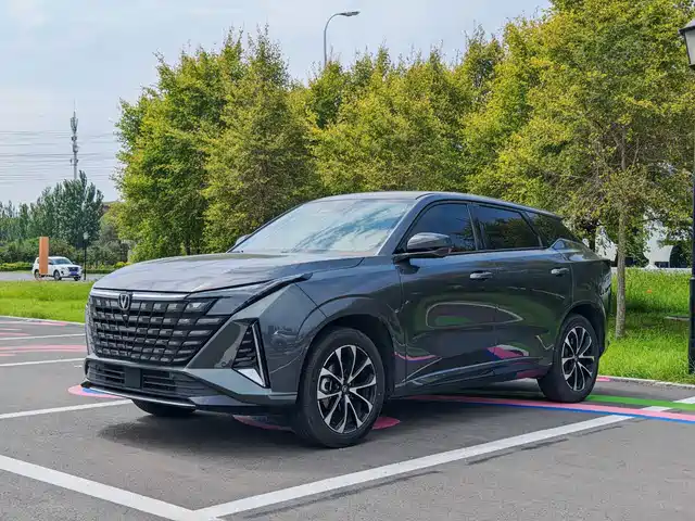 Changan Changan UNI-Z New Energy 2024 Blue Whale iDD 125km Surpassing Edition