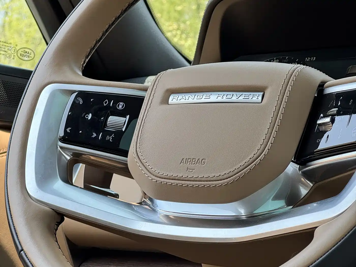 Land Rover Range Rover 2024 3.0 L6 400PS Genesis Extended фото 21